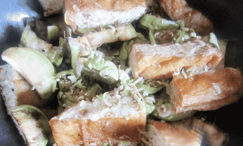 Món tàu hũ chiên sả ở miền Tây