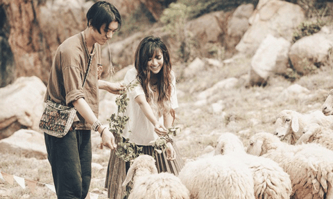 Bích Phương hóa cô gái chăn cừu trong MV mới