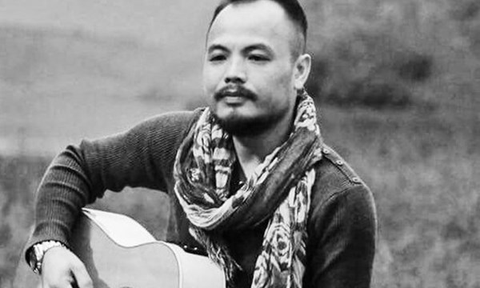 Trần Lập sẽ bán những chiếc mô-tô, vật dụng để 'tiếp tục cuộc chiến ung thư'