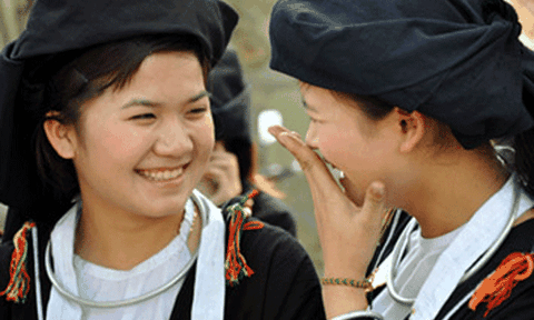 Trang phục truyền thống phụ nữ Sán Dìu (Vĩnh Phúc)