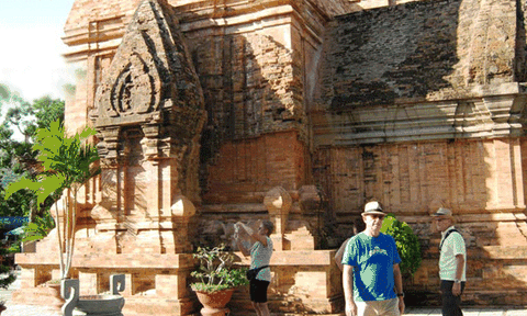 Độc đáo kiến trúc Tháp Bà Ponagar ở Nha Trang