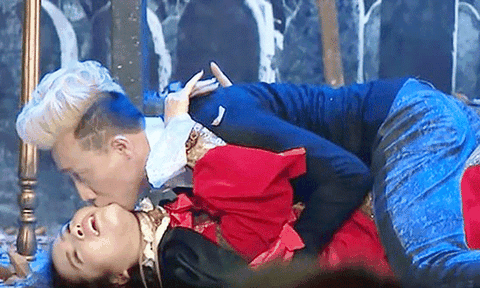 Nhiều cảnh quá lố, phản cảm trong chương trình Ơn giời cậu đây rồi!  