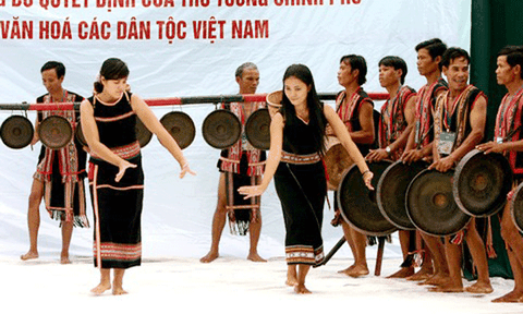 Trang phục dân tộc Gia Rai