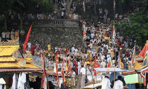 Thẩm định Dự án bảo tồn, tu bổ và tôn tạo di tích điện Hòn Chén  