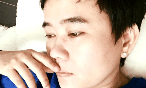 Nhạc sĩ Phương Uyên bị cướp kéo ngã đập đầu xuống đất