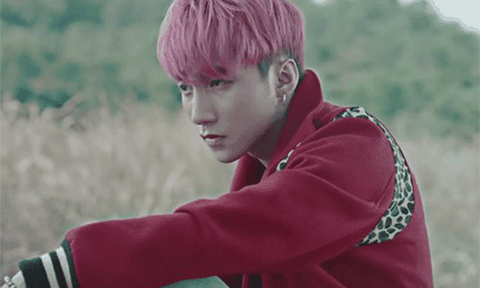 Sơn Tùng lạnh lùng hút hồn fan nữ trong MV mới