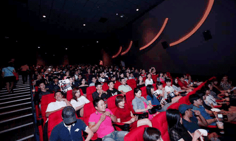 Phim đầu tay của Ưng Hoàng Phúc sốt vé