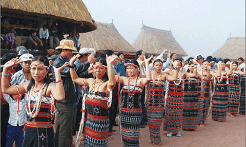 Mã não - đồ trang sức quý giá của người Cơ Tu