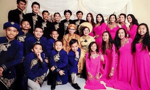 Chuyện ít biết về 4 gia đình đông người của sao Việt