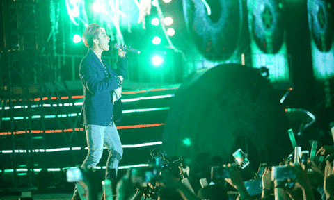 Đếm ngược chào 2016 trên sân khấu nổi ở Phú Mỹ Hưng 