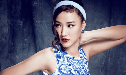 Maya "vác" vai diễn để đời của mình lên sân khấu The Remix