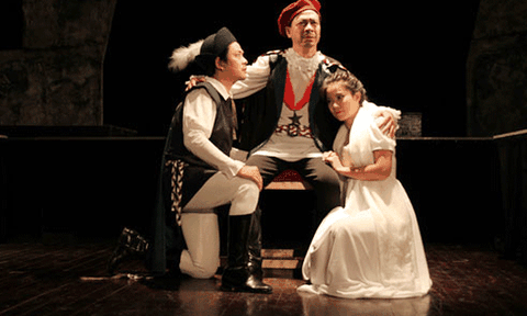  “Hamlet” bắt đầu lưu diễn 