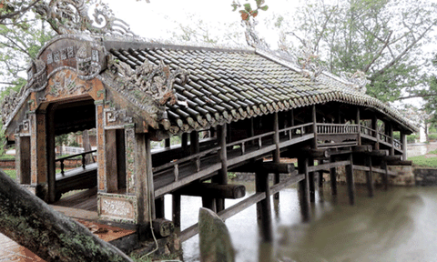 Đầu năm về thăm cầu ngói Thanh Toàn