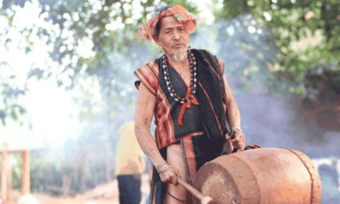 Công phu chế tác trống của người Jrai