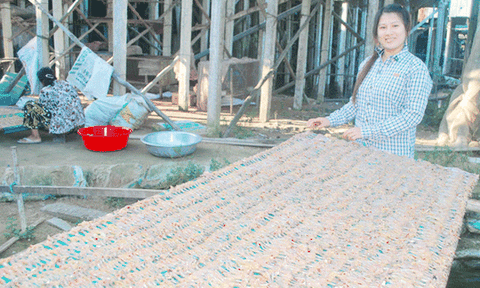 Nhiều đặc sản “lai rai” ngày Tết