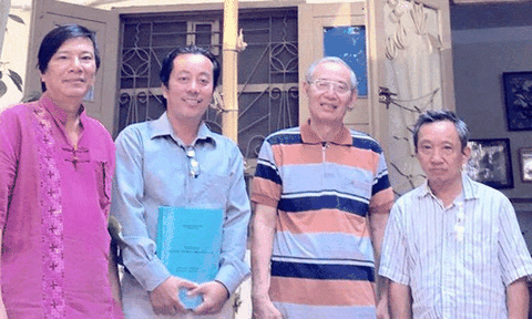  Đạo diễn Nguyễn Đức Long cầm nhà để làm phim tài liệu 