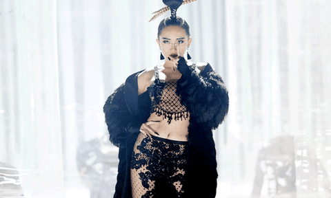  Tóc Tiên gắn mác 16+ cho MV mới 