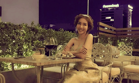 Elly Trần xinh đẹp như nữ thần sau khi lộ ảnh bên "chồng tin đồn"