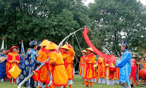 Trang nghiêm nghi lễ dựng nêu ở Đại nội Huế 