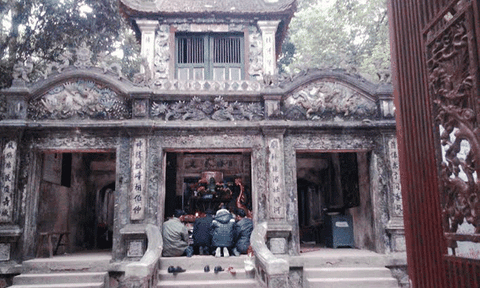 Rộn ràng chào đón lễ hội đền Đức Hoàng