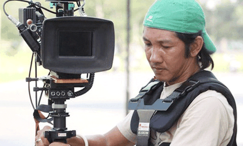  Sao Việt sốc khi quay phim Quốc Hương qua đời vì tai nạn máy bay 