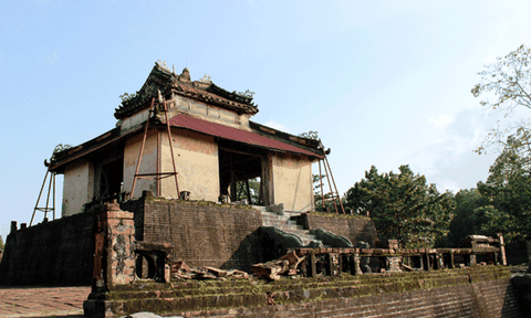 Hoang tàn Lăng Thiệu Trị