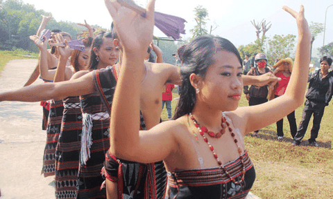 Lễ hội kết nghĩa trên đỉnh Trường Sơn