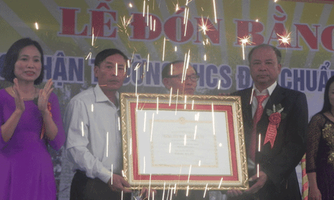 Trường THCS Thắng Minh đón nhận trường chuẩn Quốc gia