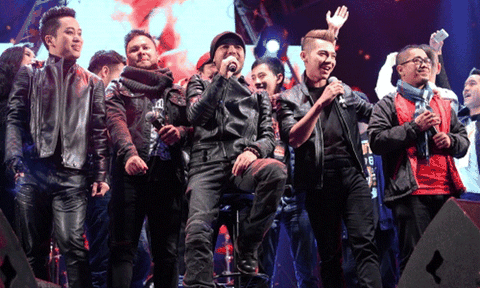 Tang lễ Trần Lập ấm áp 'bùng cháy ngọn lửa' yêu thương