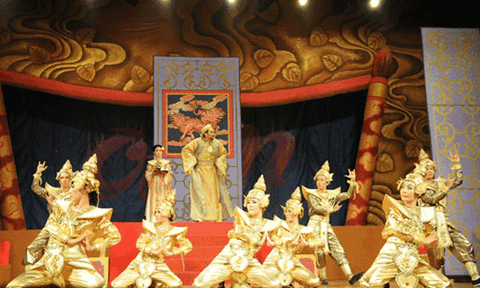  Nguồn nhân lực cho sân khấu: Thừa mà thiếu 