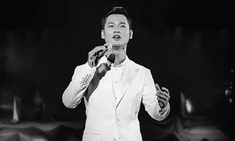 Đức Tuấn ra mắt bộ đôi đĩa nhạc cách mạng “lạ lùng“