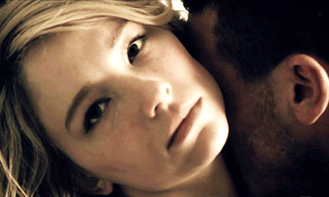  "Cô gái trên tàu" hé lộ trailer nhiều cảnh nóng