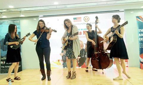  Ban nhạc Della Mae: Thành công bắt đầu từ sự khiêm tốn 