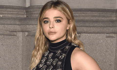 Bạn gái cậu cả nhà Bekcham phản ứng dữ dội vì bị chê béo