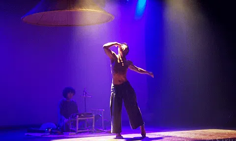  “Nón”: vở múa đương đại kết hợp âm nhạc dân tộc hội ngộ khán giả Việt Nam