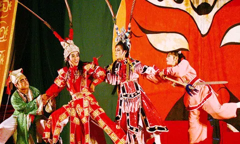  Hát bội giữ chút sân đình để sống