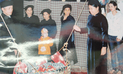 Dân tộc:   Lễ Ma nhét - đầy tháng - của dân tộc Tày