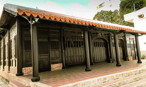 Dinh Tân Xá - Vẻ đẹp kiến trúc cổ giữa lòng đô hội