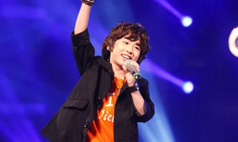 Trẻ em thi hát, phụ huynh thái quá