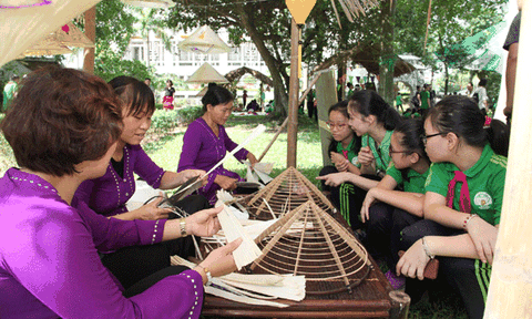 “Không gian Văn hóa Huế với tuổi thơ Chủ tịch Hồ Chí Minh”