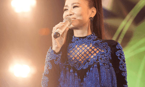 Thu Minh, Đông Nhi mặc sexy, nhảy tưng bừng