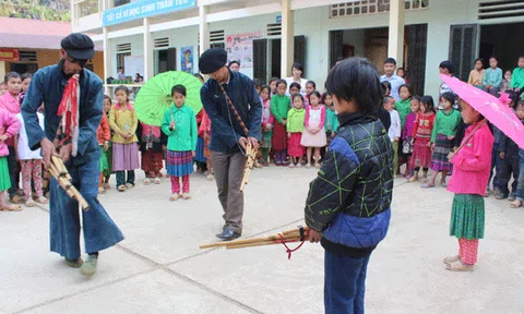 Tiếng khèn – ngôn ngữ giao tiếp độc đáo của người Mông