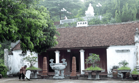 Ngôi cổ tự trên núi Thiên Thai