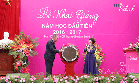 Khai giảng năm học đầu tiên, TH School chung sức khởi tạo thế hệ vàng tương lai