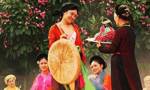 Hồng Vân từng nhiều lần… đánh Xuân Hinh!