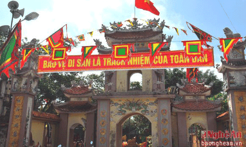 Linh thiêng Đền Mai Bảng (TX Cửa Lò)