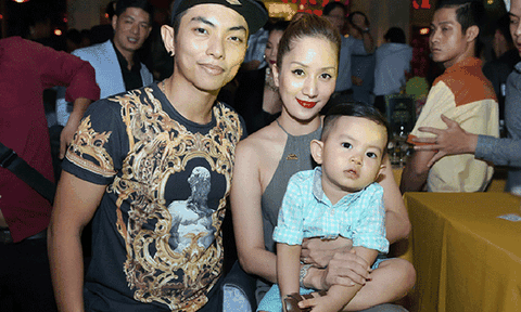  Vợ chồng Khánh Thi, Bình Minh tình tứ đi tiệc