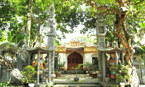 Không gian văn hóa đền Đuông