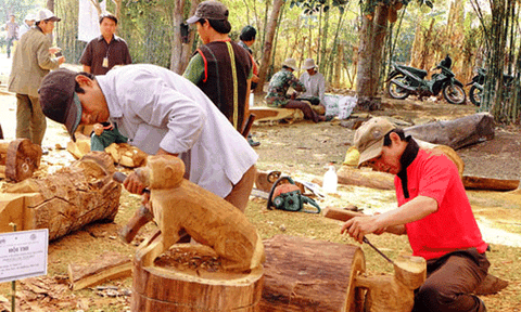 Nghĩ về bảo tồn tượng nhà mồ Tây Nguyên