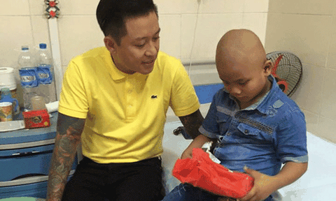 Sao Việt kêu gọi hỗ trợ người dân miền Trung 